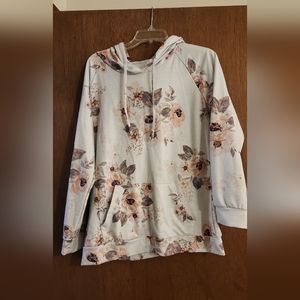 Hooded long sleeve shirt